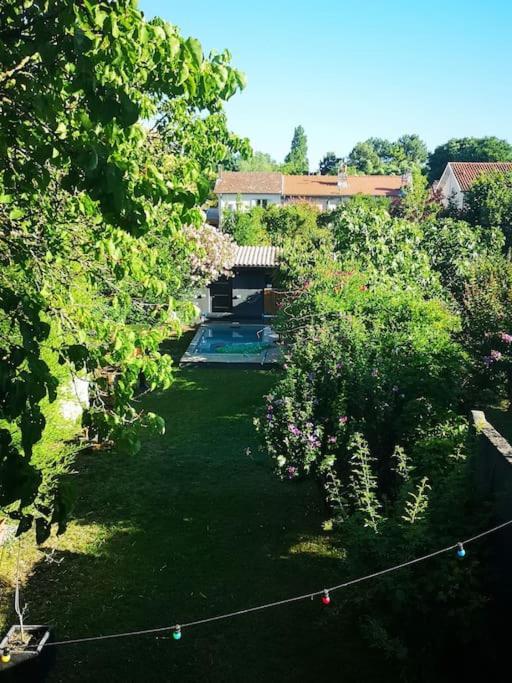 べグル Echoppe Bordelaise Avec Jardin Et Piscineヴィラ エクステリア 写真